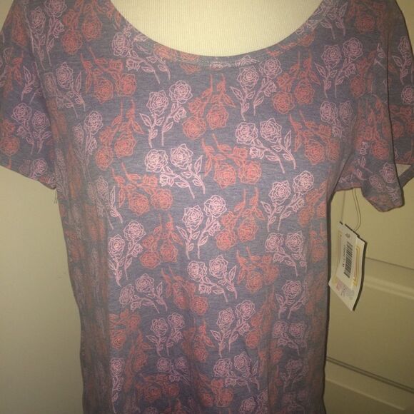 LuLaRoe Classic Tee Medium NWT - purple pink - Picture 1 of 2
